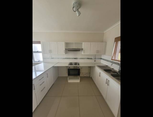 2 BEDROOM APARTMENT RENTED IN DEVILS PEAK ESTATE